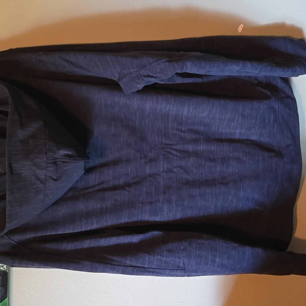 Men’s lululemon, like new. - Picture 3 of 10